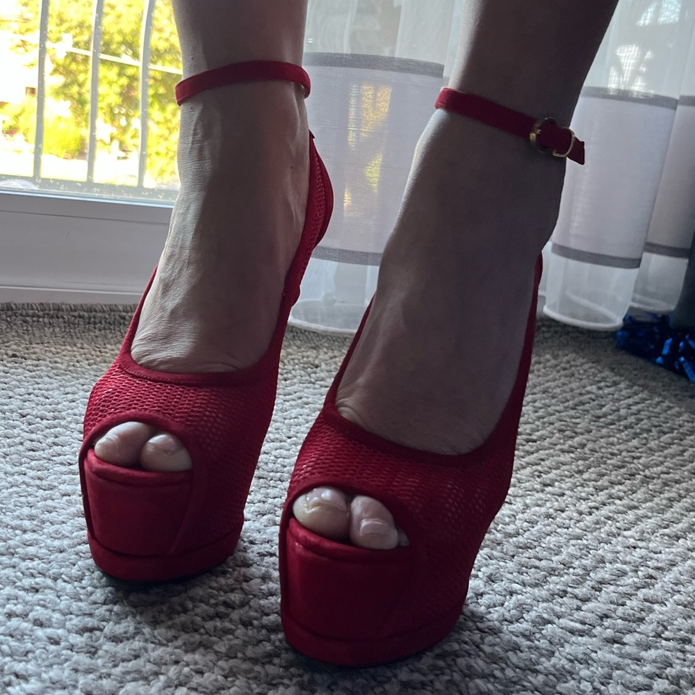 Red mesh heels - Picture 4 of 16